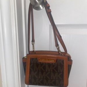 Michael Kors mini cross body
